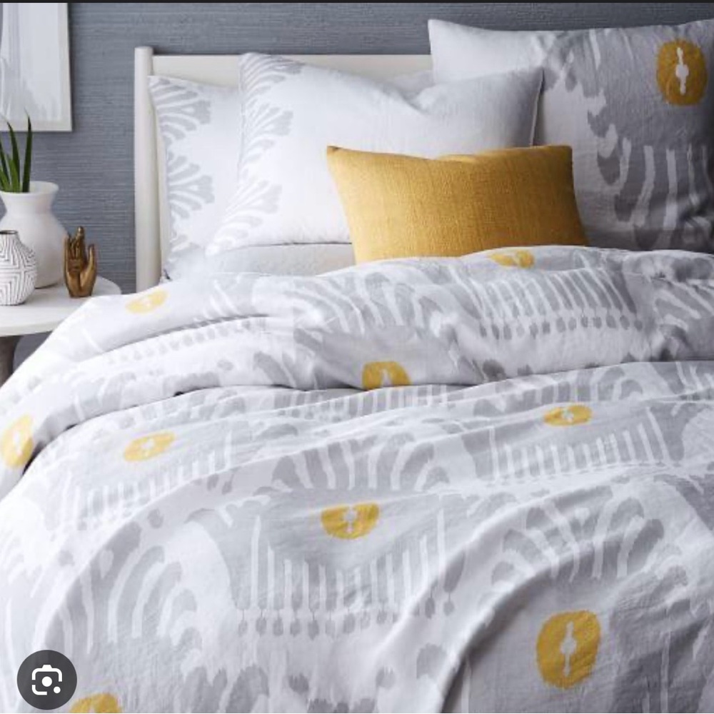 West Elm King Belgian Flax Linen Ikat Fan Duvet two king Pillow Cases- 3 pieces